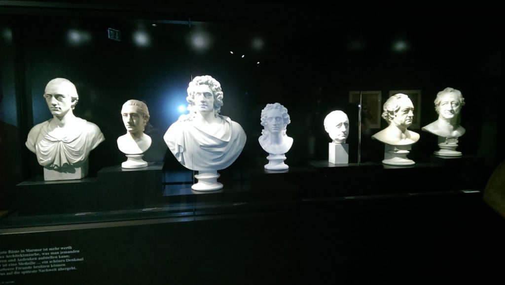 Goethe und kein Ende - 7 Büsten zeigen den Klassiker in verschiedenen Lebenszeiten
